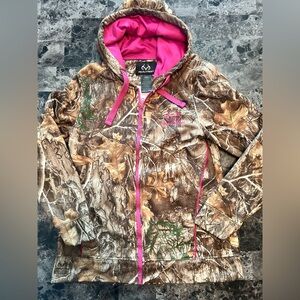 Realtree Mossy Oak Hoodie with Pink Accents